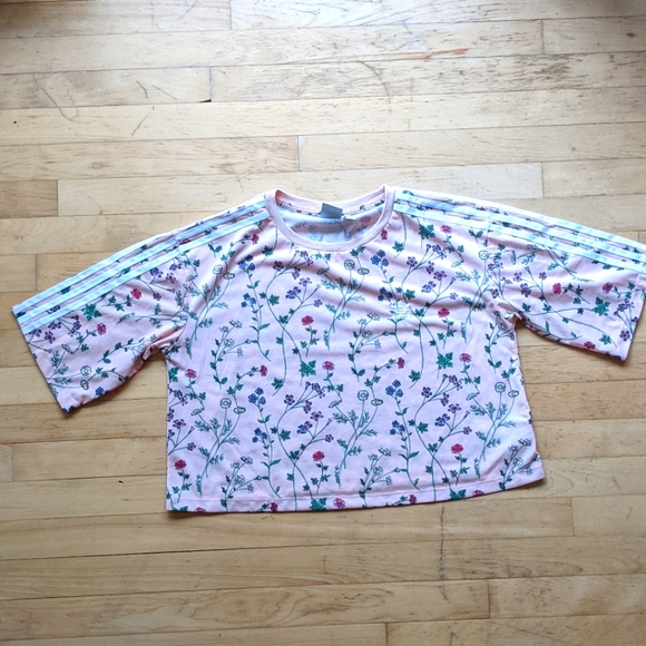 Adidas originals pink floral crop tee, size small - Picture 1 of 5